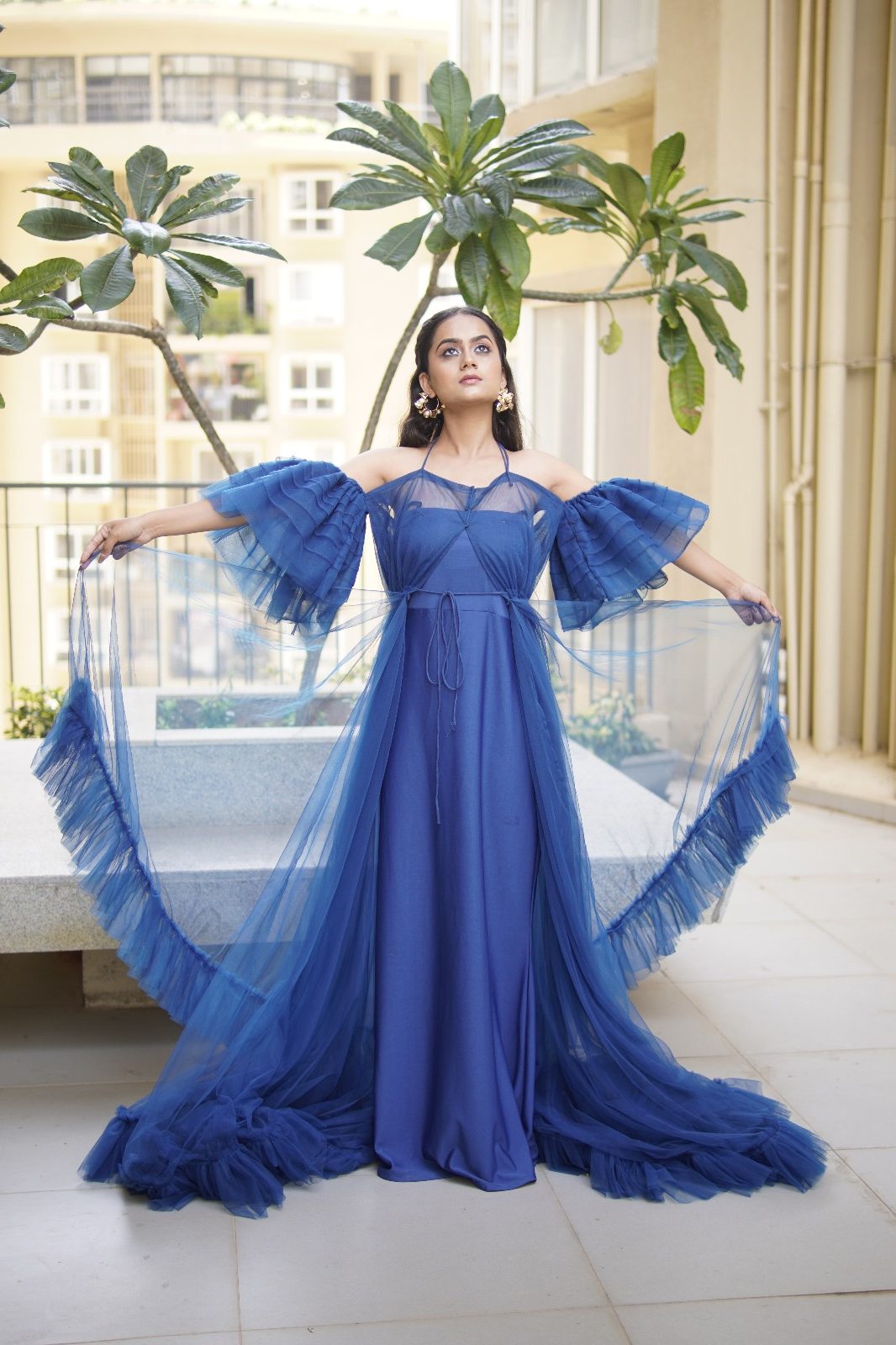 Blue Ruffle Netted Trail 2-Piece Gown for Rent – Pre-Wedding & Maternity Outfit in Bangalore & Hyderabad
